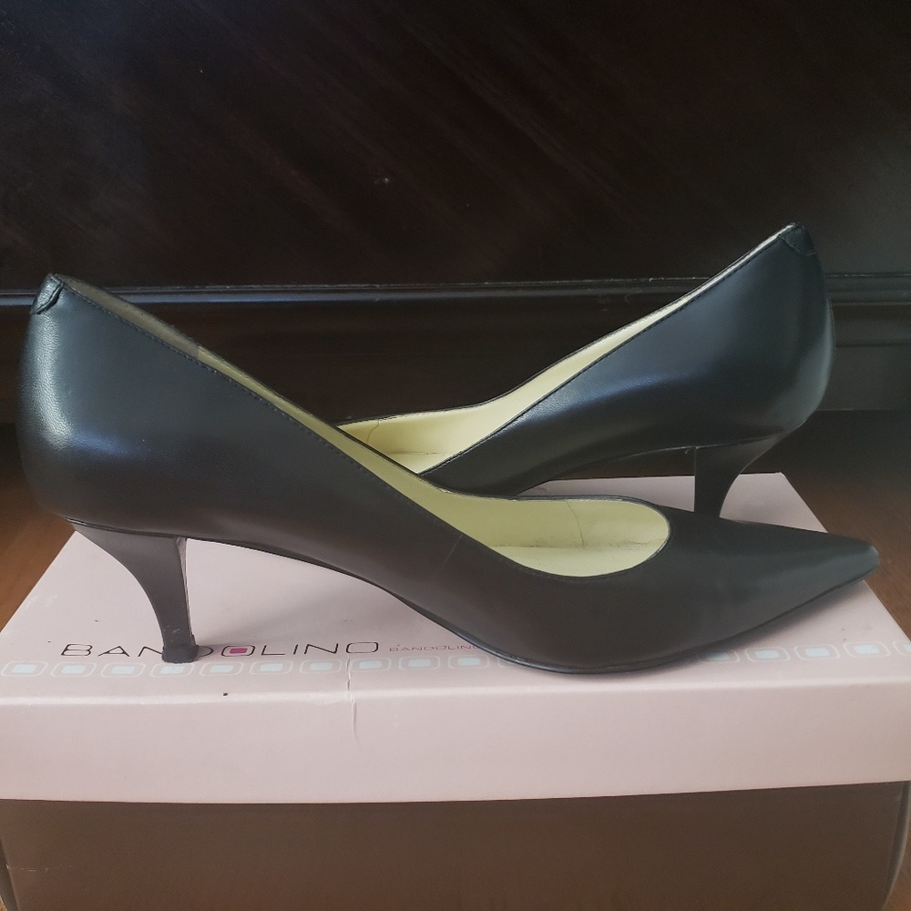 Bandolino Bdberry kitten heels